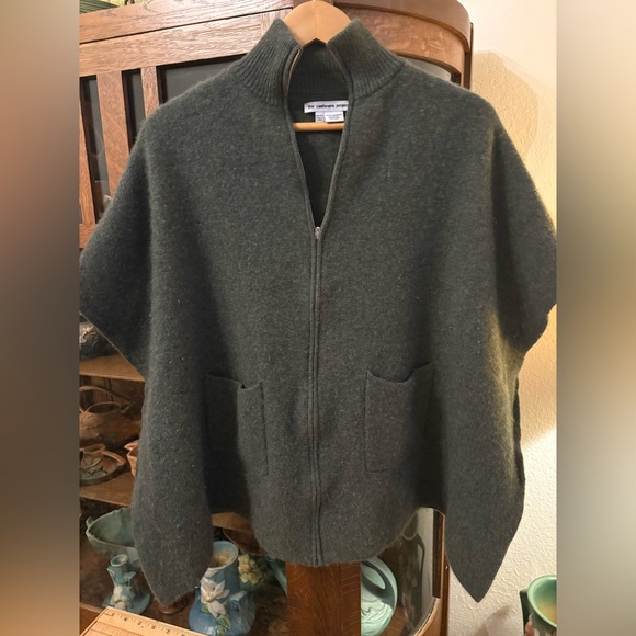 The Cashmere Project Front Zip Poncho Forest Green, One Size Fits All - Picture 3 of 15